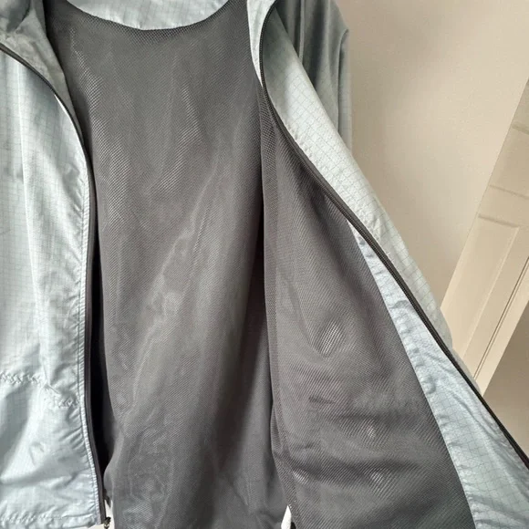 Quicksilver Jacket Windbreaker Womens Lg Hooded Full Zip Pocket Logo Silver - Picture 8 of 11